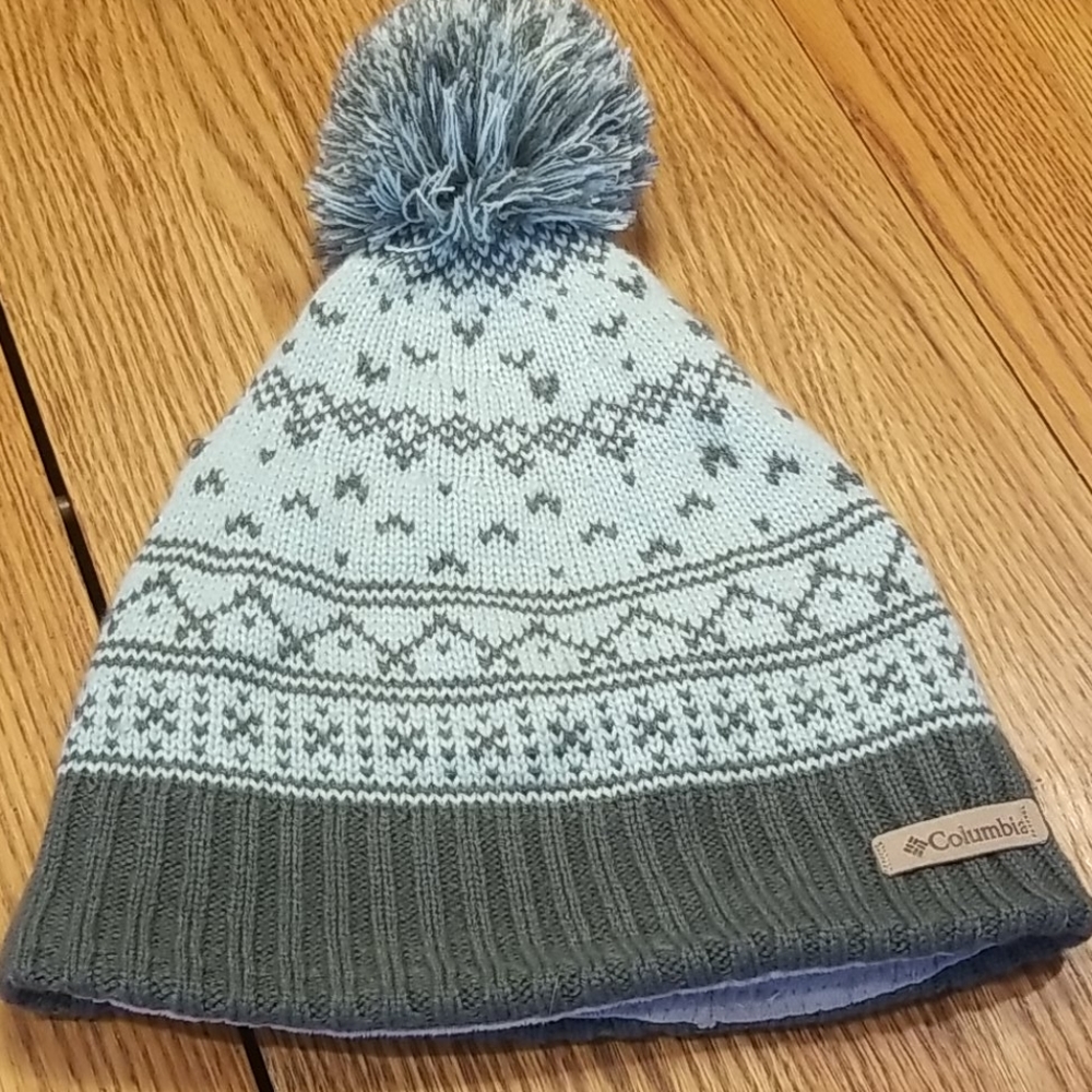 Columbia Omni-heat pom beanie